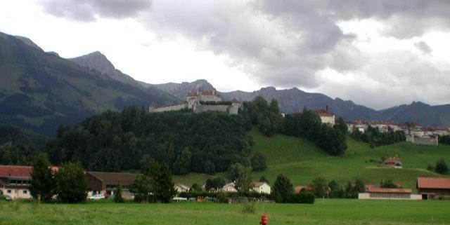De Hotel 2*