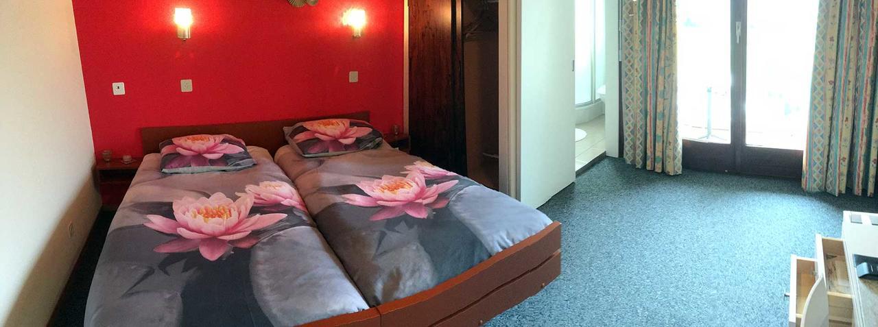 De Hotel 2*
